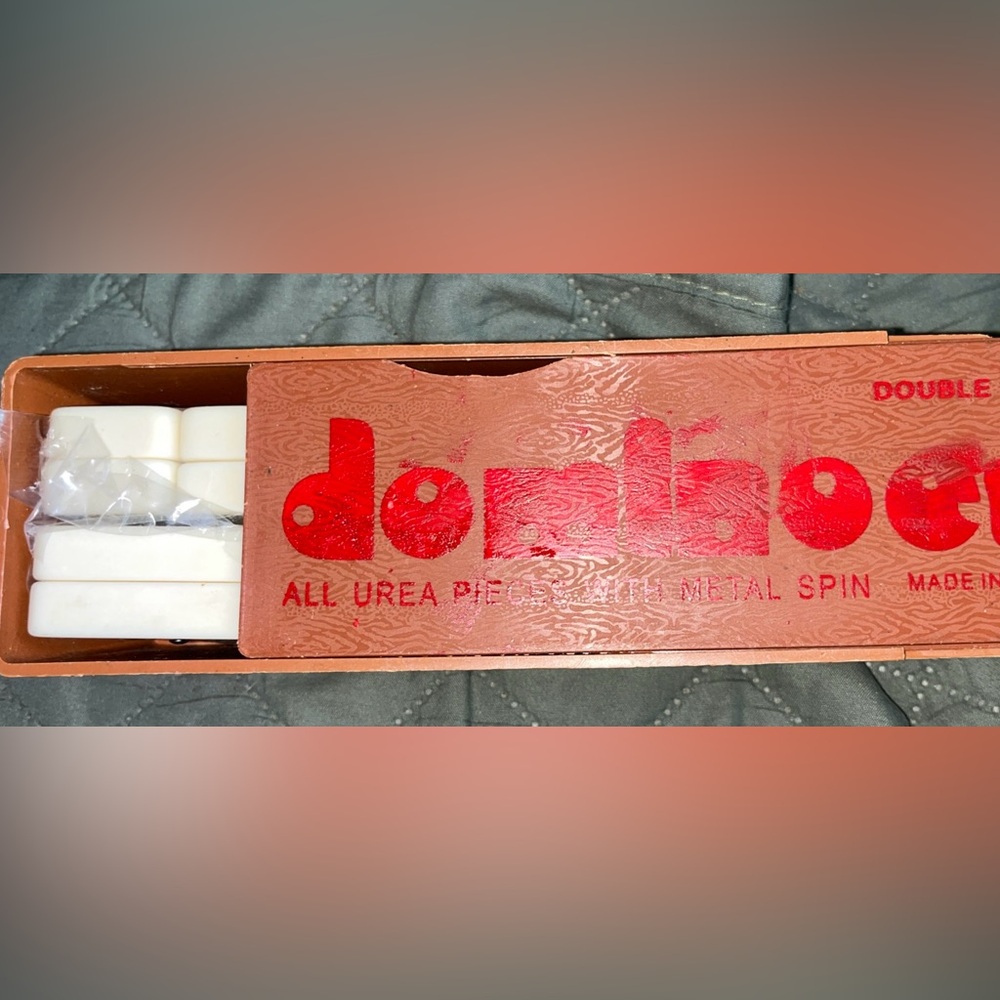 Vintage Aero Plane Dominoes Double 6 28 Urea Pieces w/Metal Spin & Case